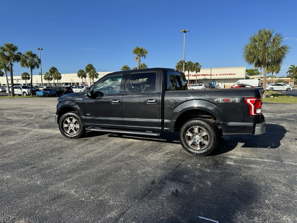 2015 Ford F-150 view 3