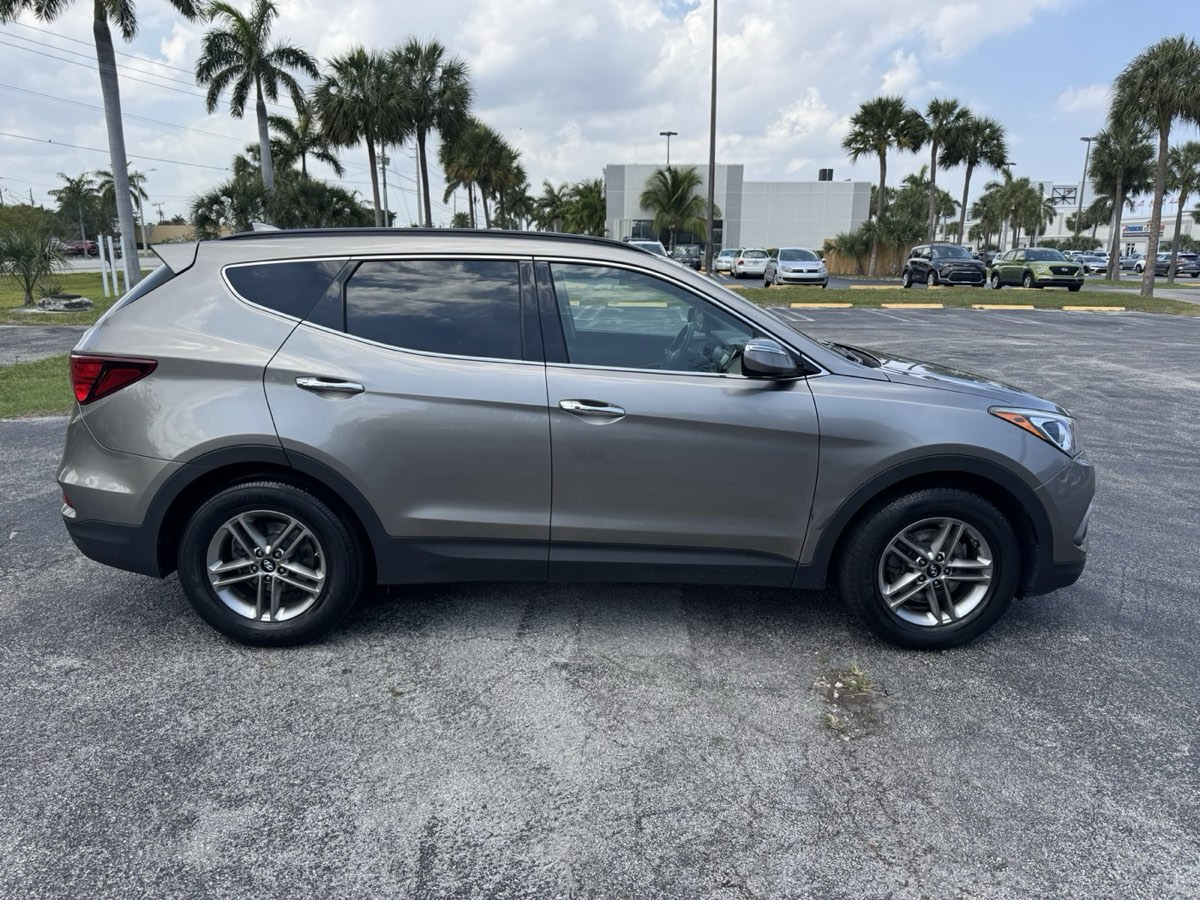 2018 Hyundai Santa Fe Sport view 5