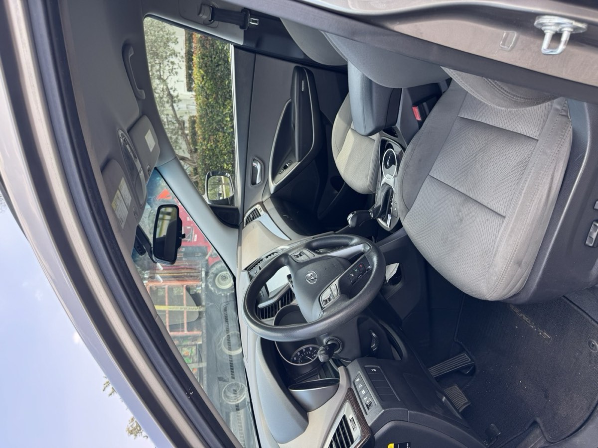 2018 Hyundai Santa Fe Sport view 10