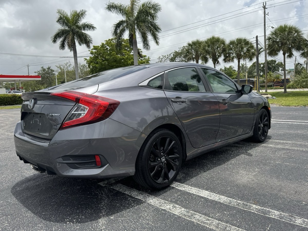 2021 Honda Civic view 3