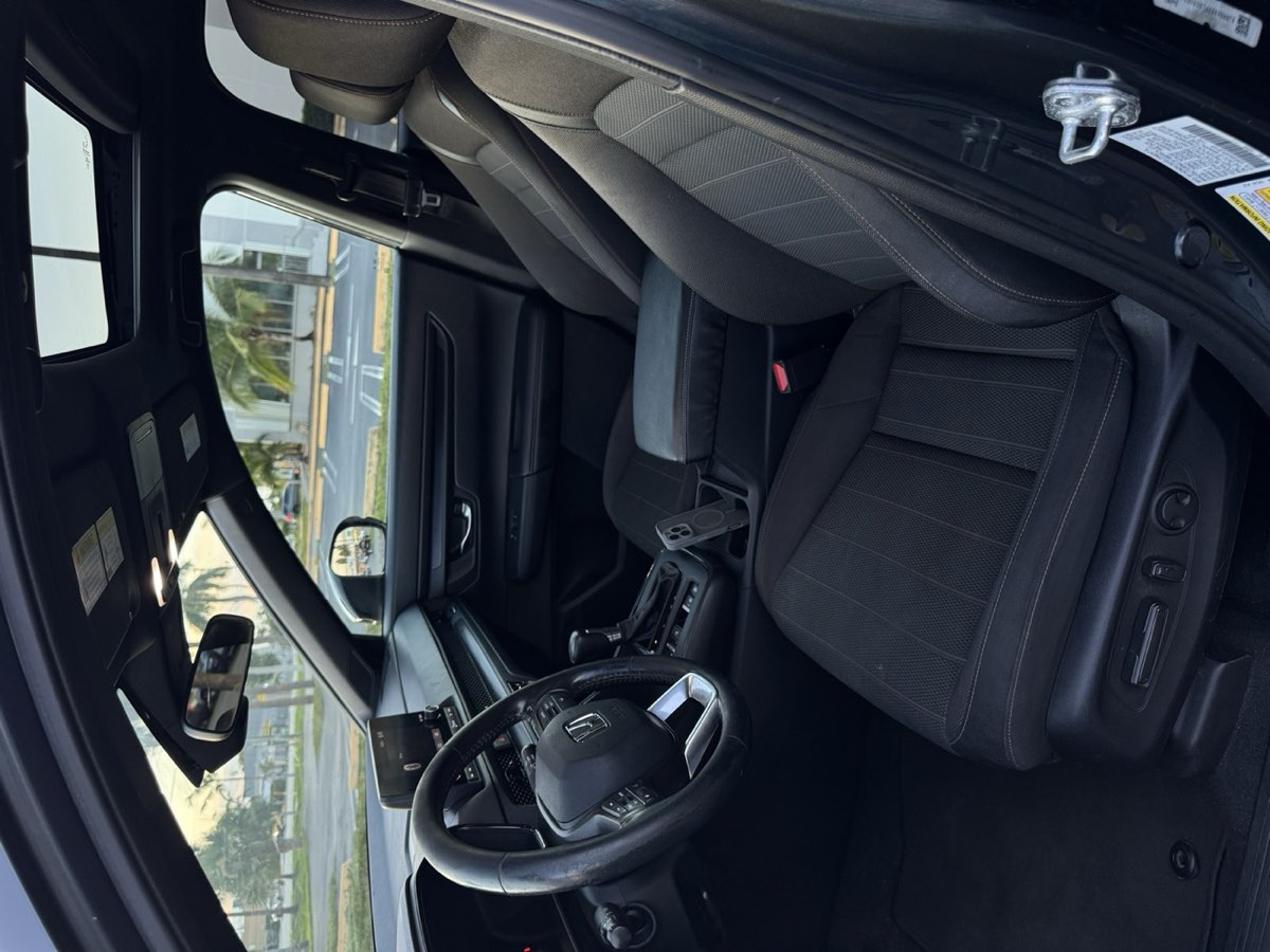 2023 Honda CR-V view 3
